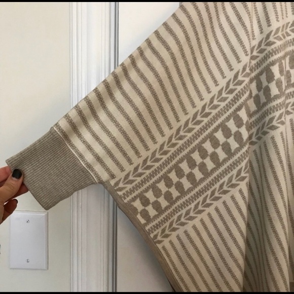 Solstice Poncho Sweater - Silk/Cashmere - One Size - Picture 5 of 6